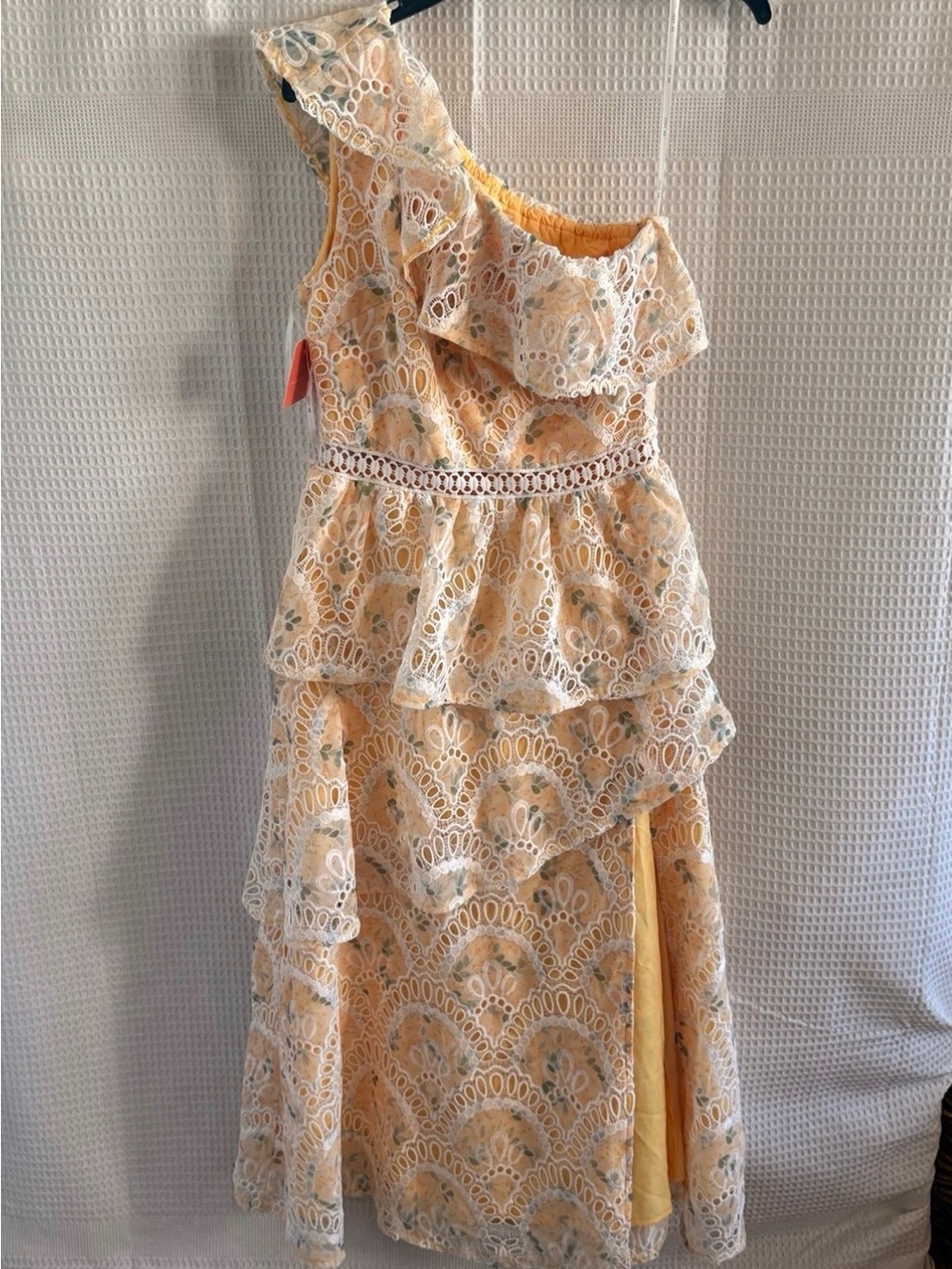 Just Me One-Shoulder Yellow Lace Tiered Dress